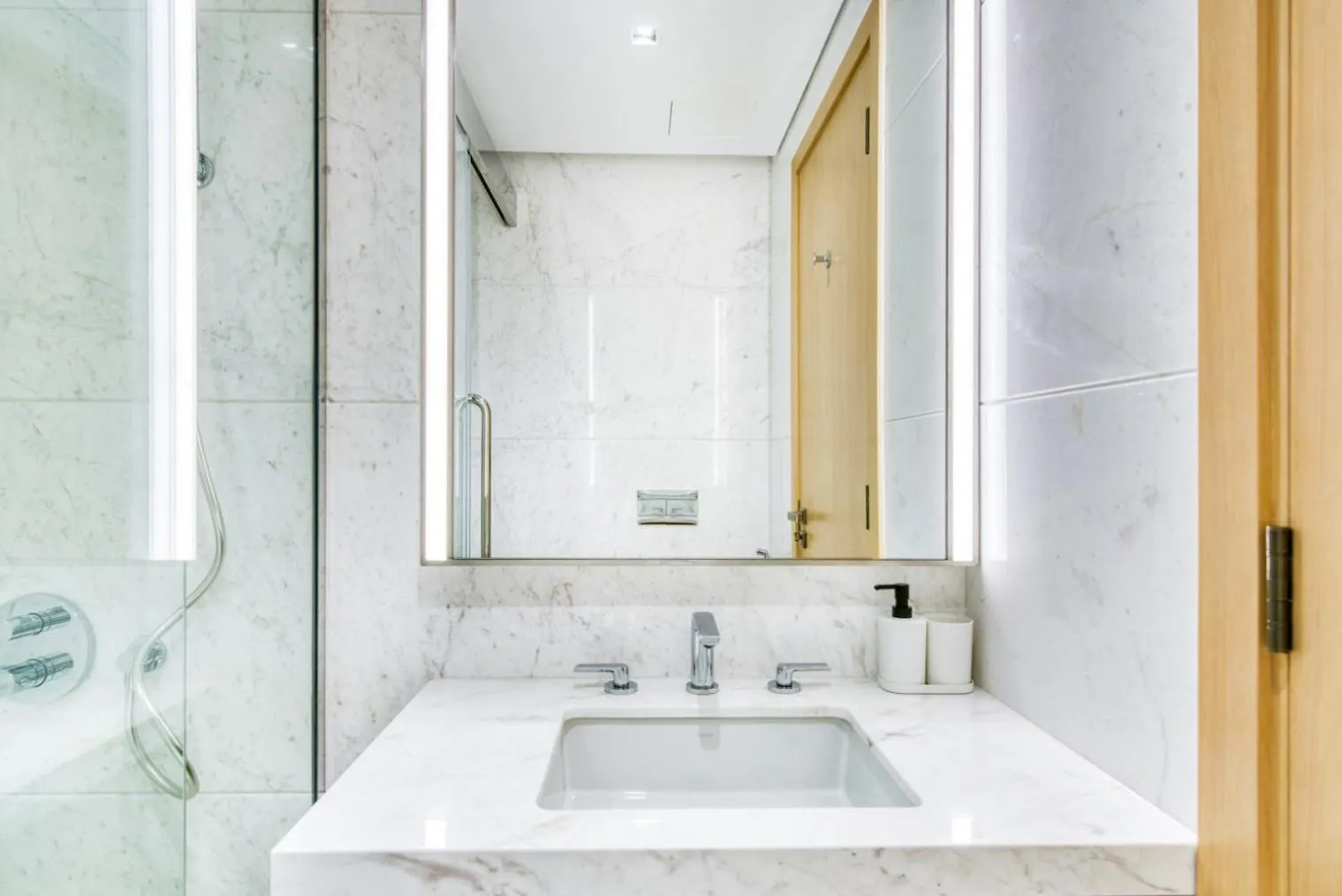 Blueground Rp Heights Pool Garage Dxb-795 Apartment Dubai